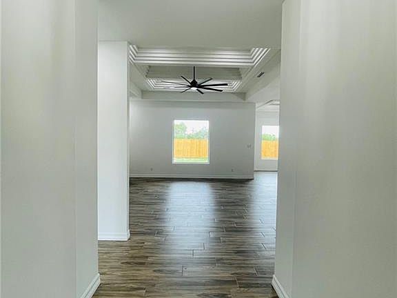 3rd image of 5309 San Diego Dr