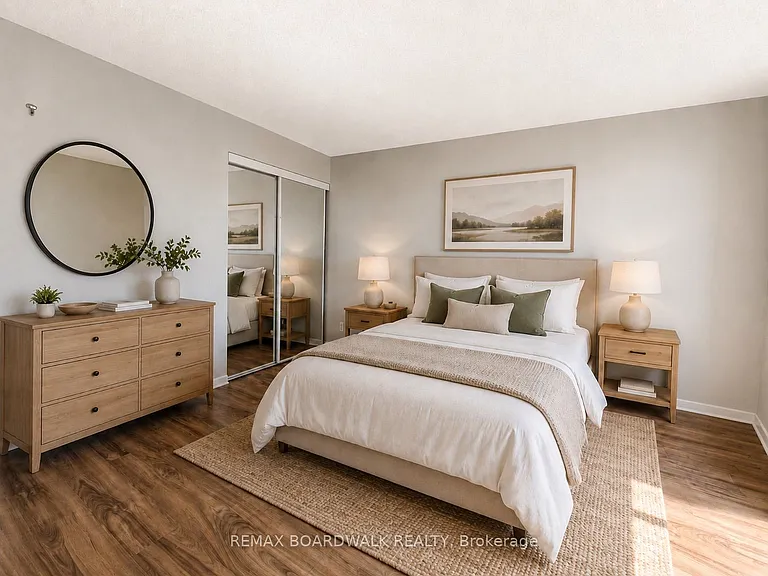 35 Holland Ave #907 — Photo 20