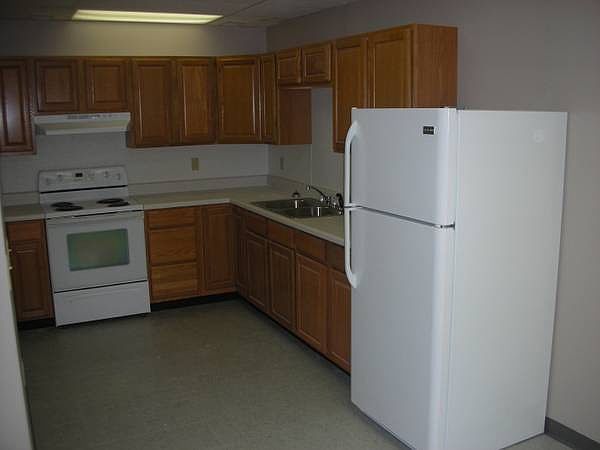 2nd image of 1806 Vienna Rolla Rd