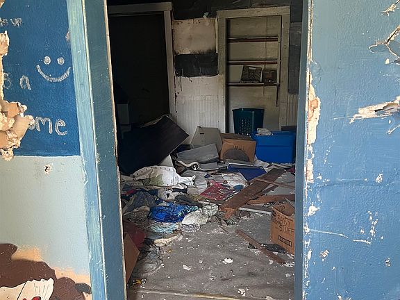4th image of 203 E Mill St