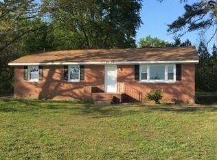 18725 Flatfoot Rd, Dinwiddie, VA 23841