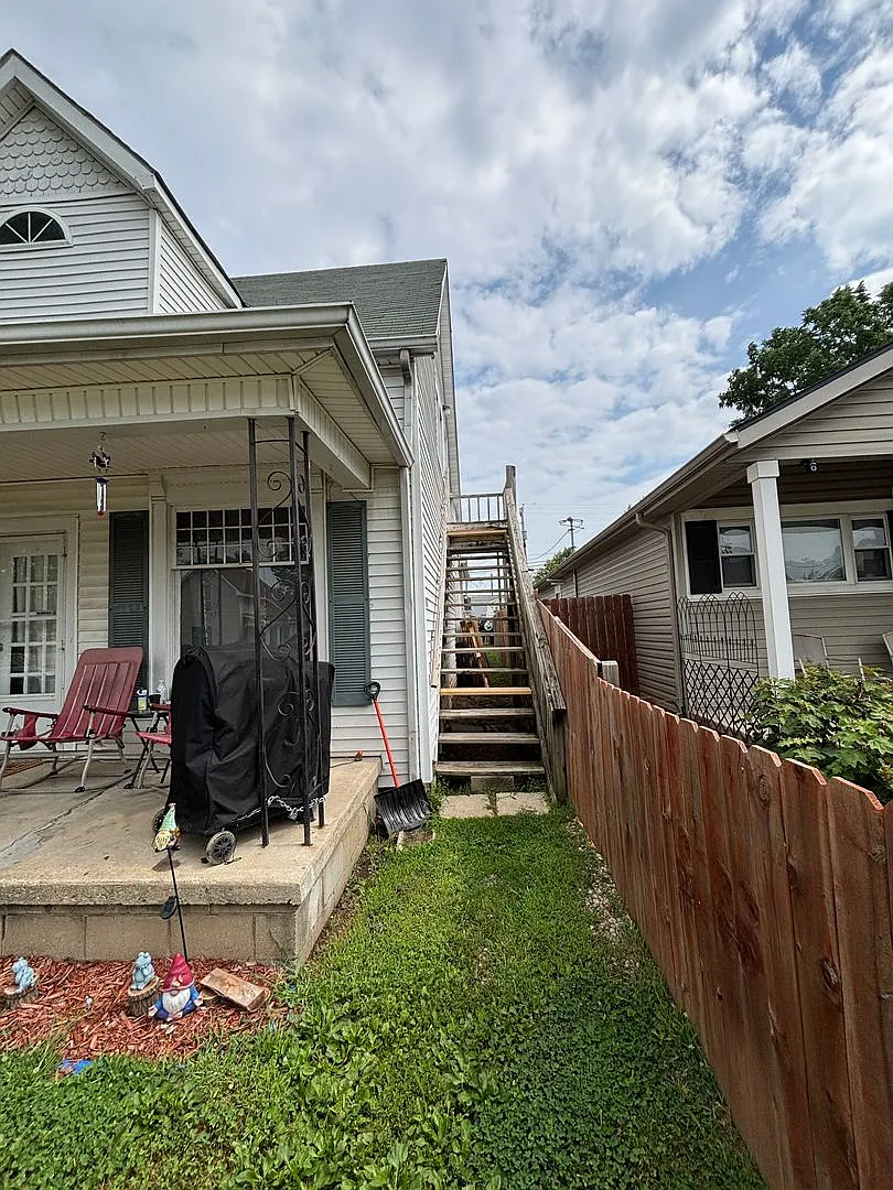208 Town St. — Photo 2