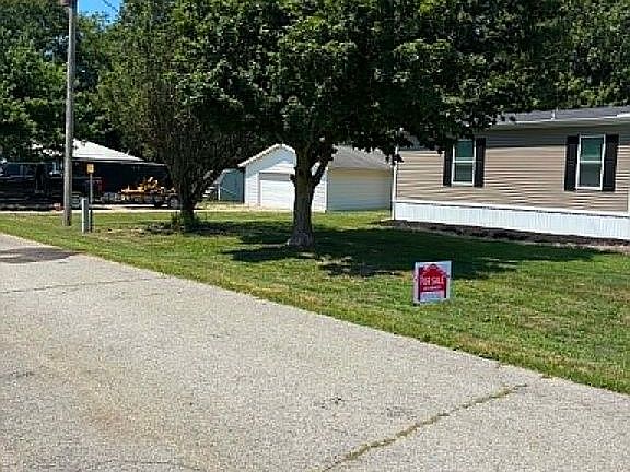 2nd image of 522 Crawford Marion Line Rd