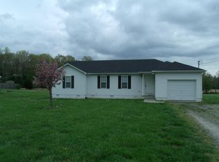625 Six Mile Board Rd, Belvidere, TN 37306