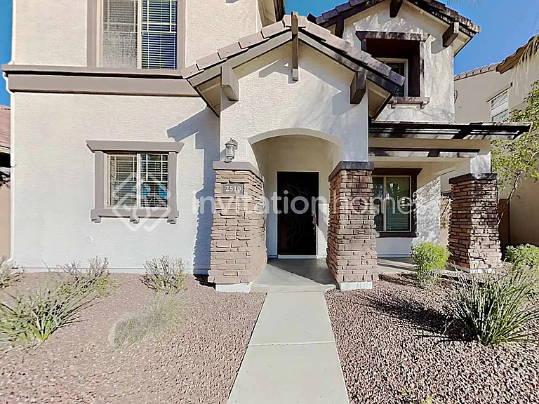 2510 E Vermont Dr — Photo 1