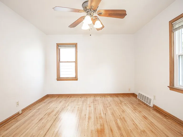 3832 Wallingford Rd — Photo 9