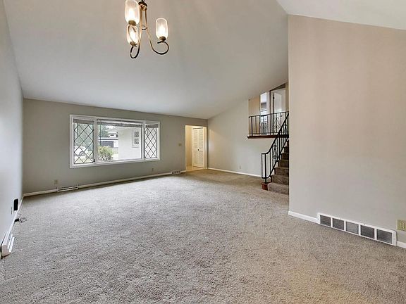5th image of 717 Cheever Ave