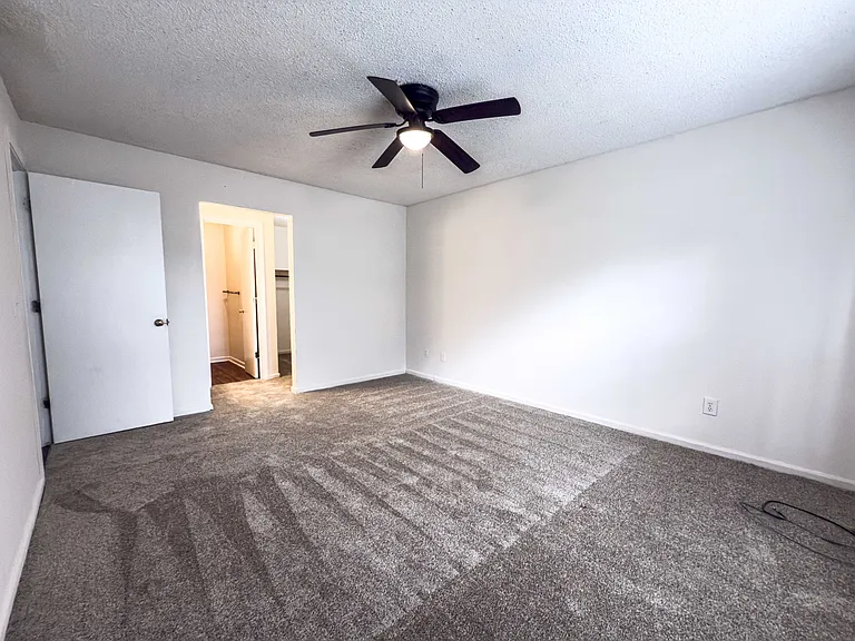 713 S Parker Dr — Photo 8