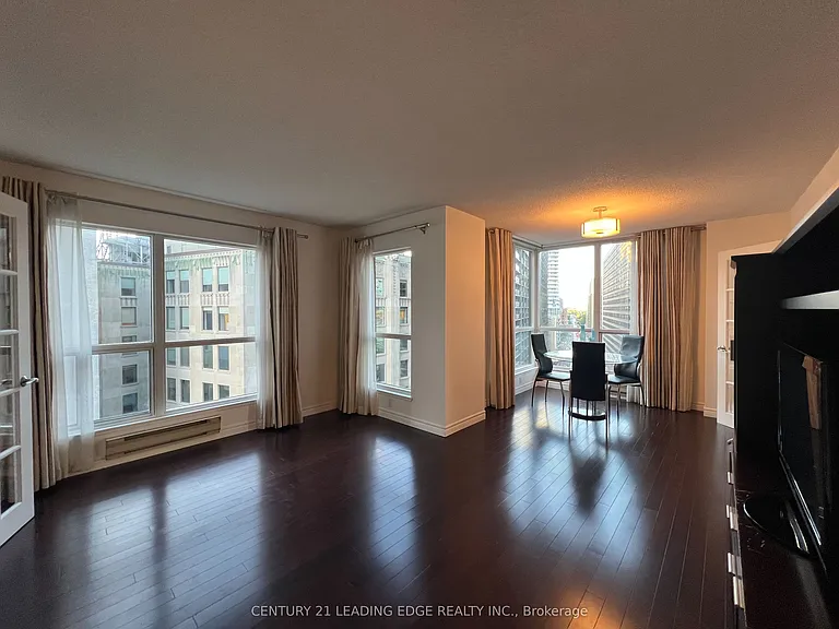7 Carlton St #1115 — Photo 1