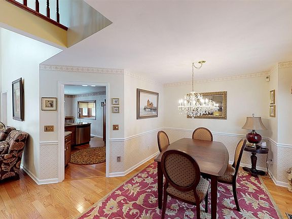3rd image of 14 Sultana St