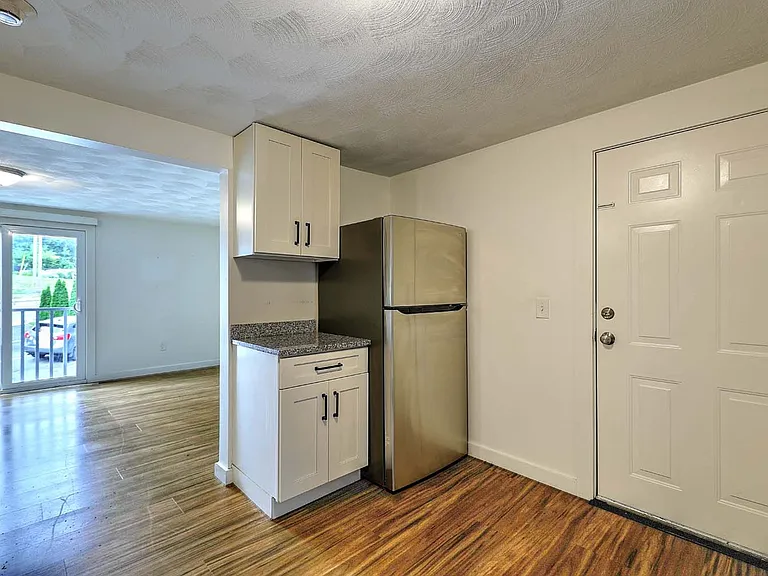 855 Providence St. — Photo 17