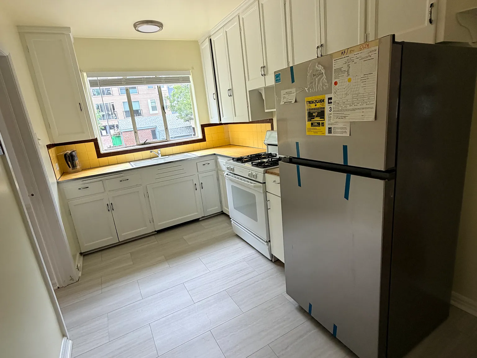 4 bed, 1808 sqft, $3,200 — Photo 4