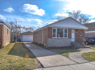 8195 S Tripp Ave, Chicago, IL 60652
