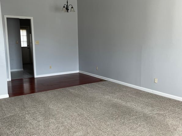 107 Stratford Ct #107