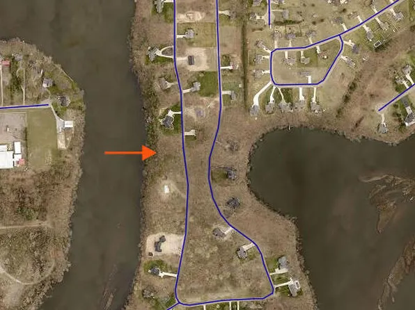 1694 Westview Dr #17, Allegan, MI 49010