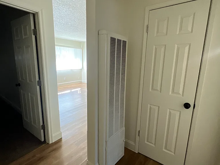 502 Pine St #C — Photo 13