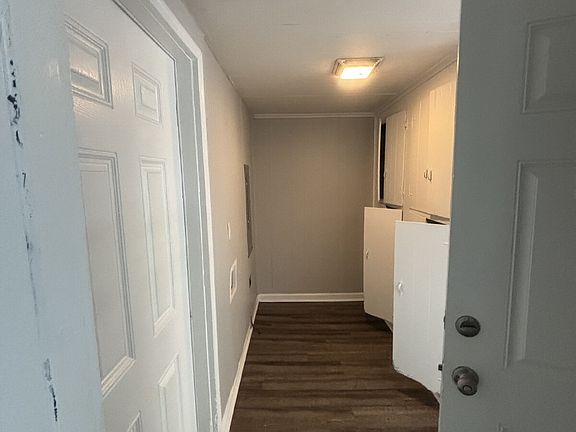 3rd image of 3251 Aden St