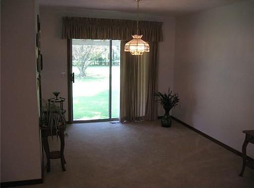 3rd image of 143 Doolin Dr
