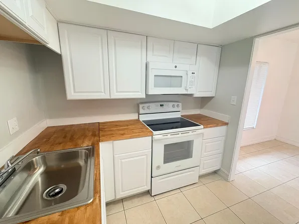 1830 Maravilla Ave, Fort Myers, FL