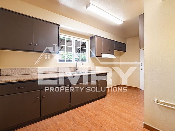 3rd image of 454 N Ford Blvd #1/2