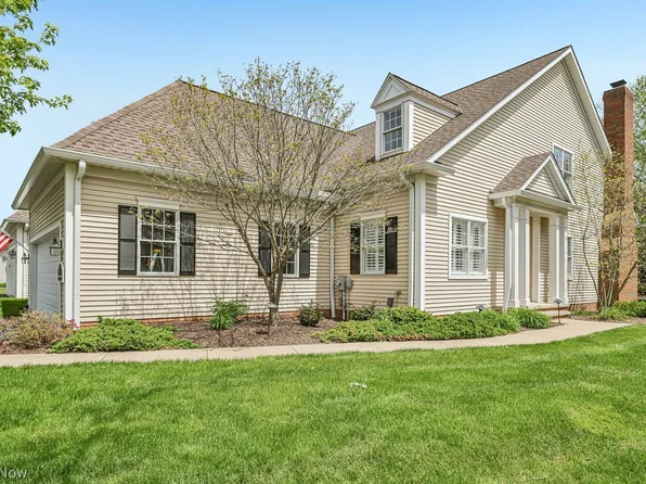 16905 Knolls Way, Chagrin Falls, OH 44023