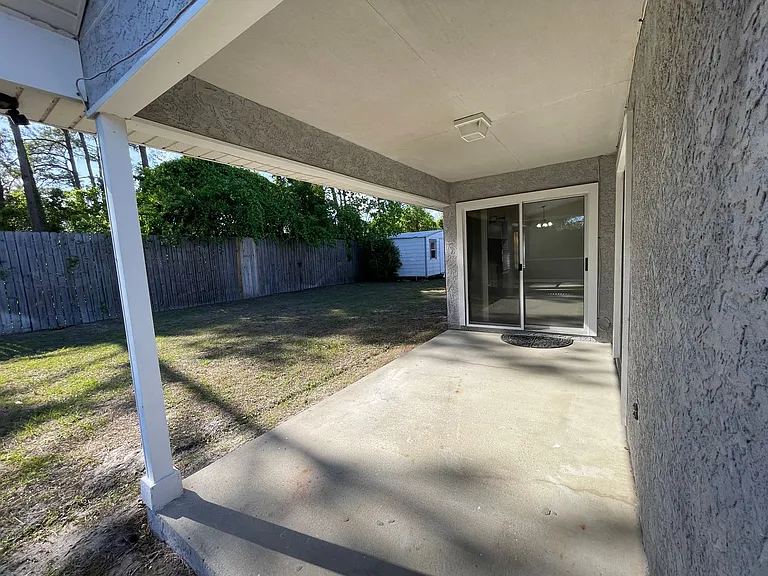 140 Treasure Palm Dr — Photo 26