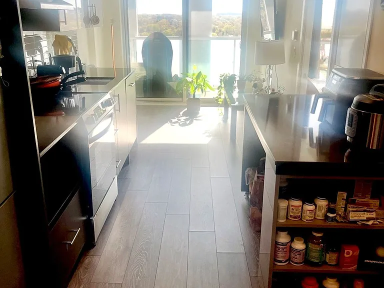188 Fairview Mall Dr #1209 — Photo 3