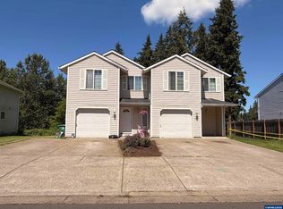 2143-2145 Dorsey Dr, Hubbard, OR 97032