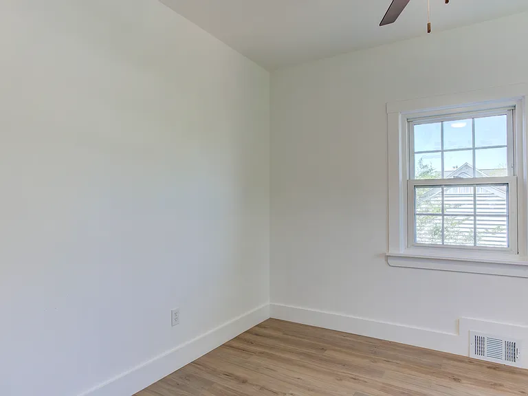 6019 Amherst Ave — Photo 28
