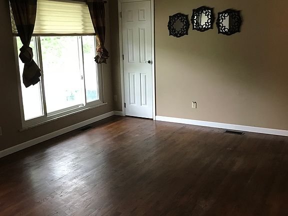 5th image of 2506 Maverick Ln