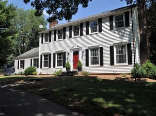 11 Farview Dr, Annandale, NJ 08801