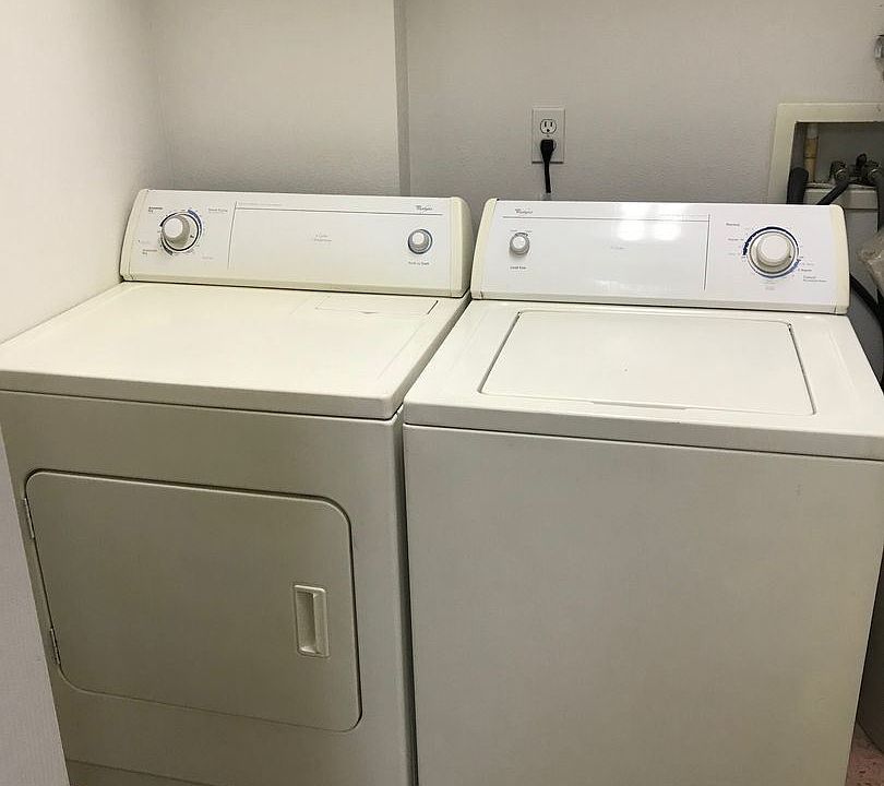 1st image of 3007 Borst Ave #8