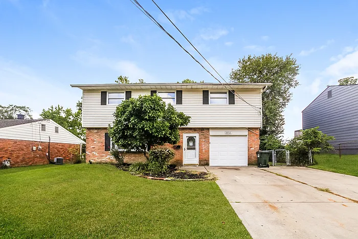 11952 Wincanton Dr — Photo 1