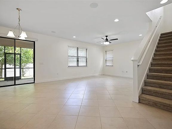4th image of 15250 Anguilla Isle Ave #1