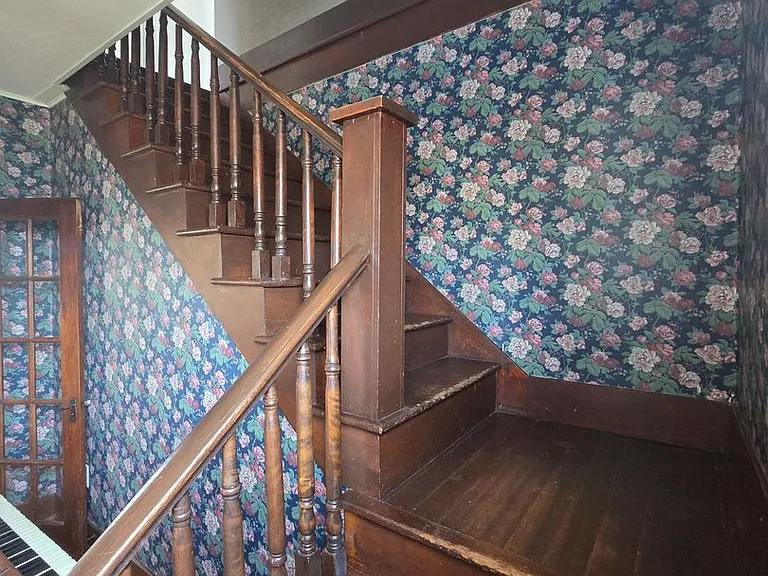 481 SW Cascade Ave — Photo 13