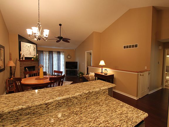 4th image of 107 N Blair Dr APT 26