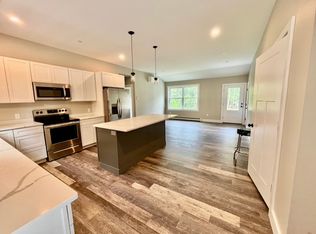 1 Ira Dr, Gorham, ME 04038