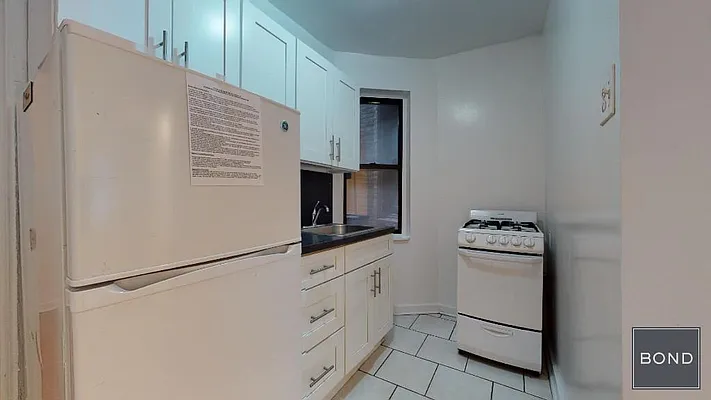 Rented by Bond New York | media 2