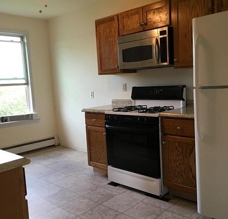 3rd image of 718 Kennedy Blvd APT 2