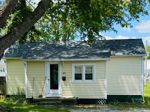 223 S Wood St, Gibson City, IL 60936