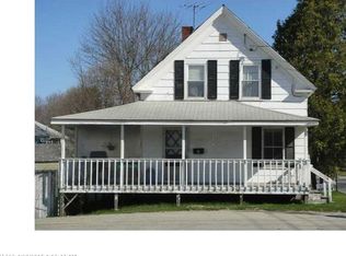 14 Greenwood Ave, Winthrop, ME 04364