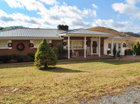 8857 Redbud Hwy, Honaker, VA 24260