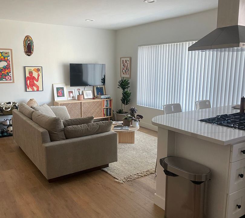 1st image of 1330 Portia St #4