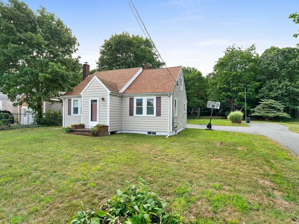 57 Main St, Lakeville, MA 02347