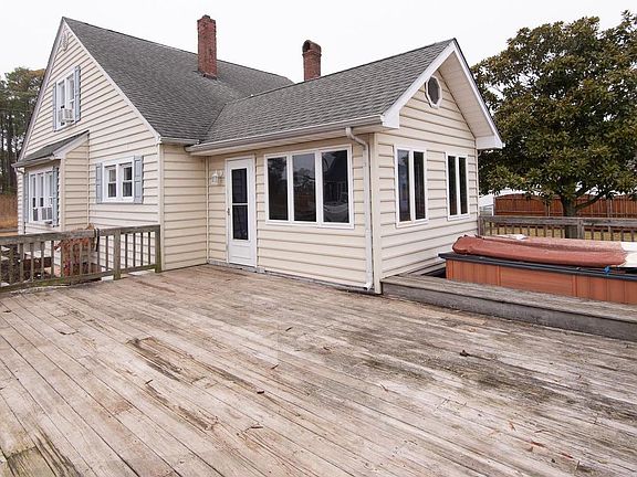 3rd image of 2537 Old House Point Rd