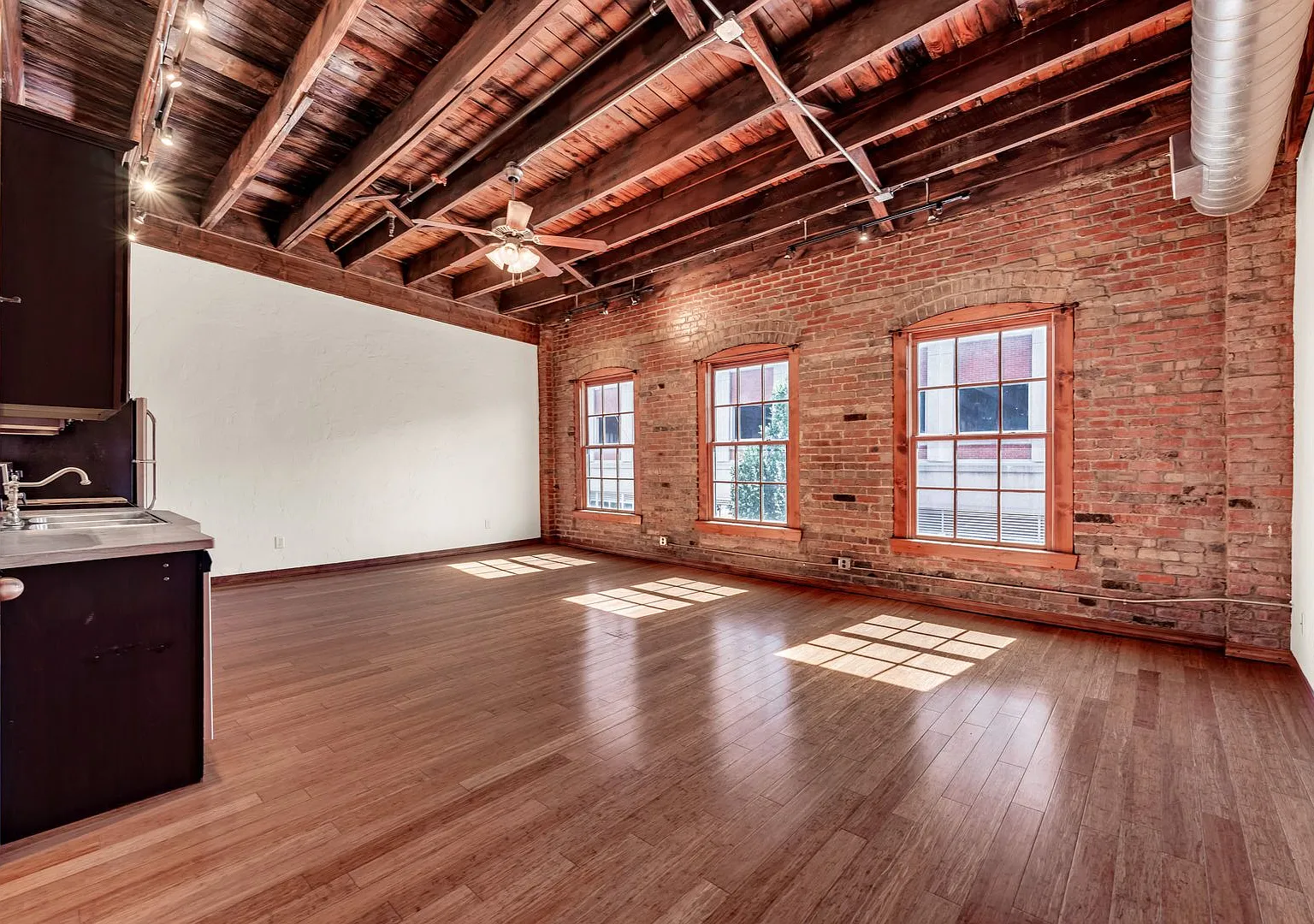 Union Biscuit Warehouse, LLC — Photo 1