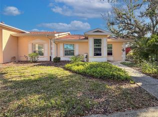 140 Knollpoint Dr #6-4, Sun City Center, FL 33573