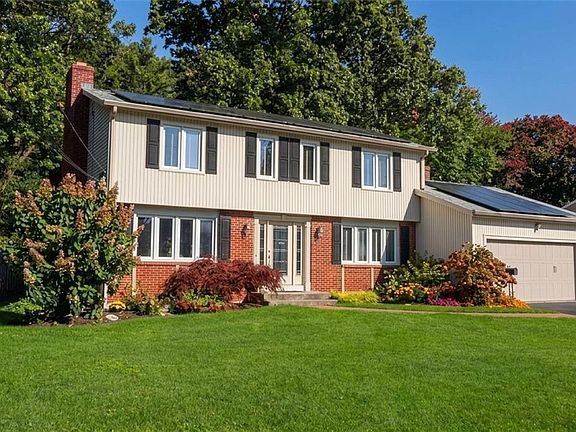 2nd image of 42 Tanglewood Dr E