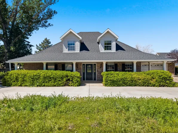 885 N Horsemans Park Dr, Dammeron Valley, UT 84783
