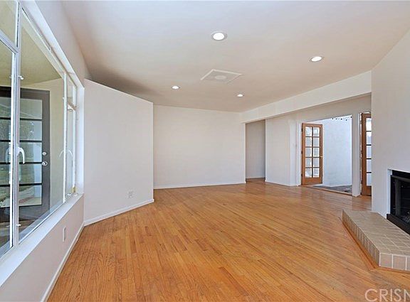 4th image of 12807 Friar St